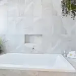 Large Bath with tiled hob