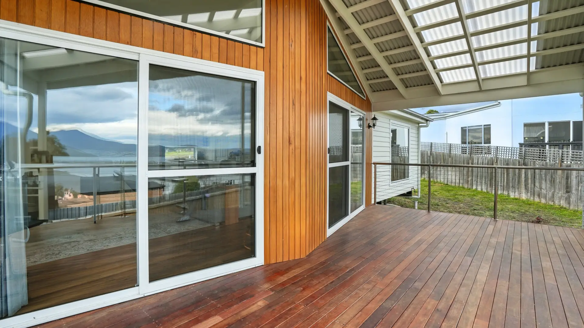 Old Beach Luxmoor Home 17