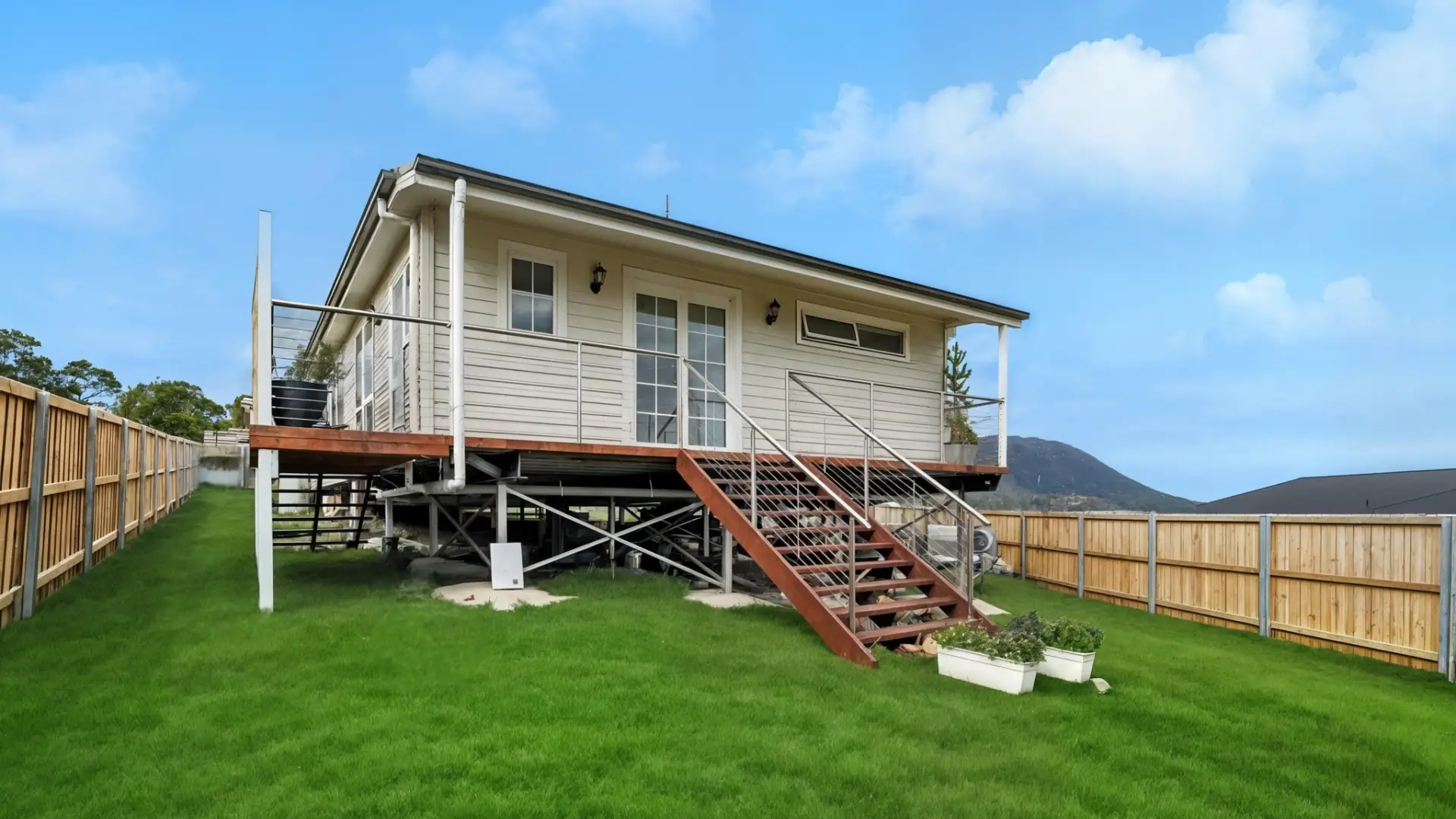 Old Beach Luxmoor Home 18