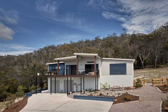 Double garage modular home