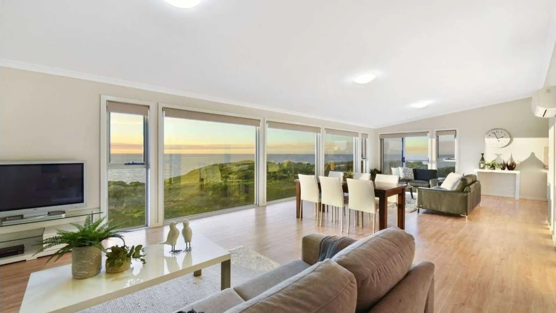 Open living room overlooking beach