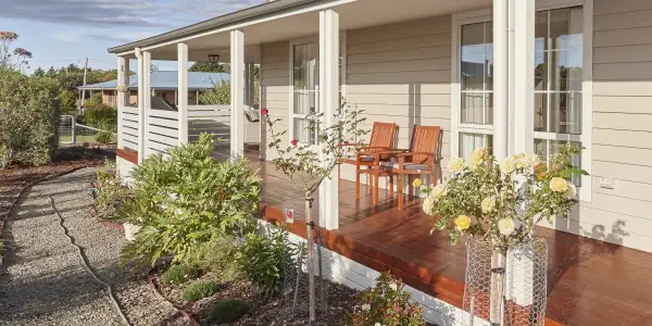 Top 6 tips for designing a stunning garden for your new home!