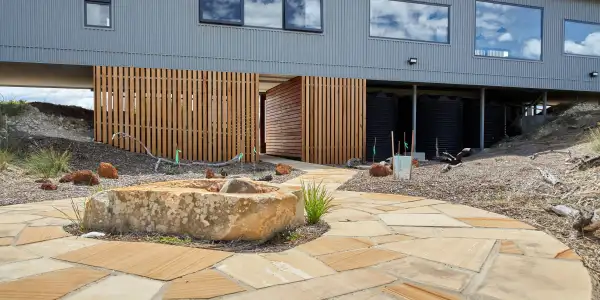 7 tips for creating the perfect outdoor living space
