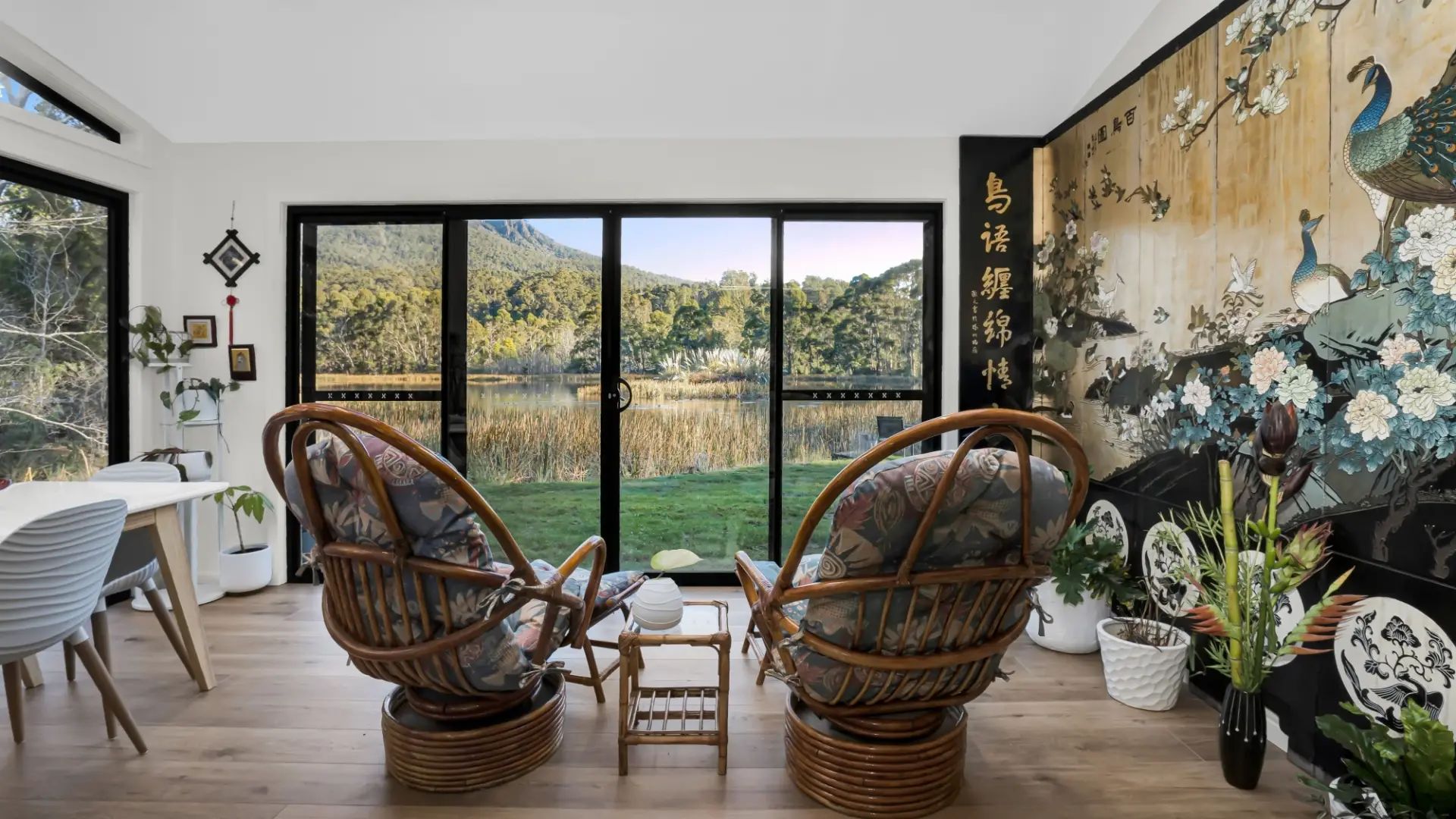 Luxurious Lakeside Retreat Project