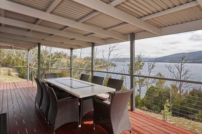 Alfresco Dining with Stunning Views